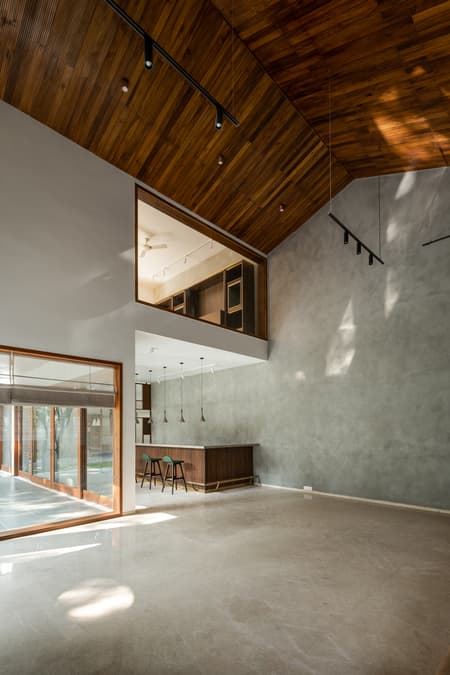 Lenka House