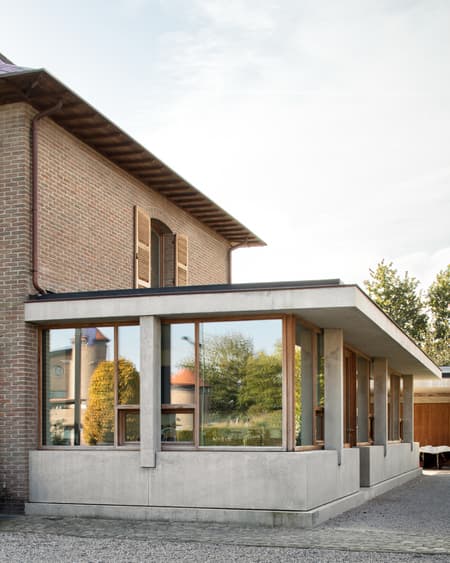 House and Veterinary Practice VD-B