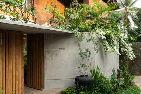 Ananda House