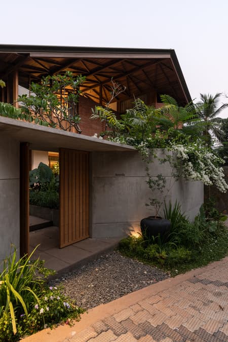 Ananda House