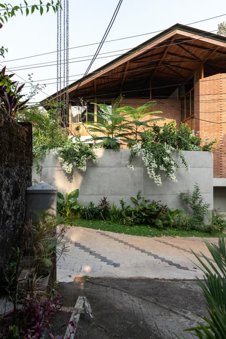 Ananda House