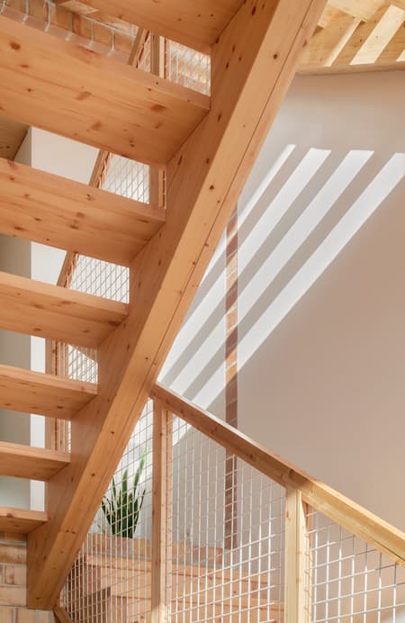 115ARI Single-Family Home Between Party Walls in Sabadell