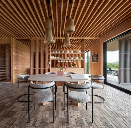 Mohegan Trail Residence