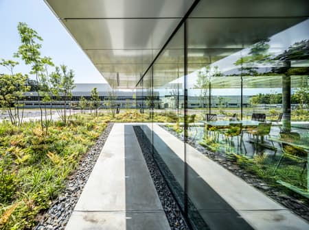 Eisai Kawashima Industrial Park Cafeteria and Office