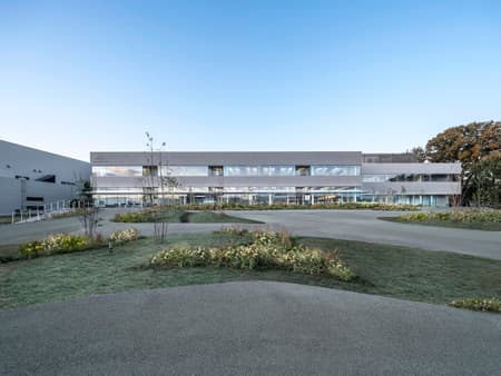 Eisai Kawashima Industrial Park Cafeteria and Office