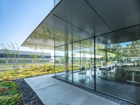 Eisai Kawashima Industrial Park Cafeteria and Office