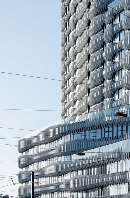 ZIPPER RKM 740 Tower