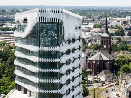 ZIPPER RKM 740 Tower