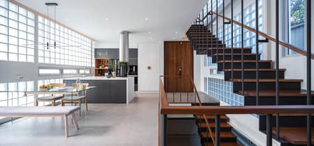 LP115 House