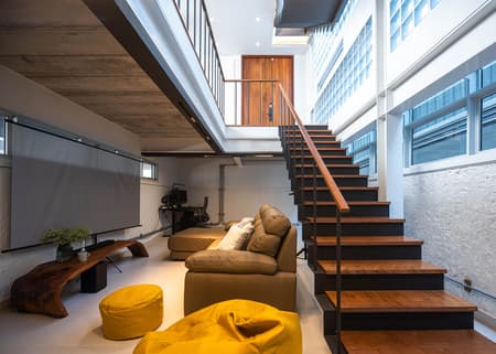 LP115 House