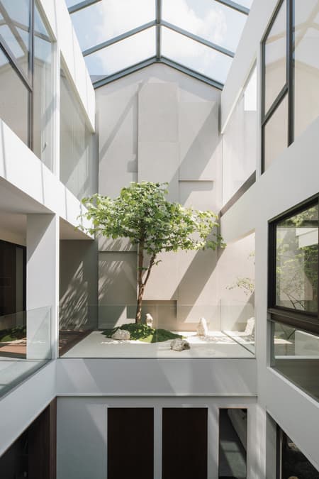 DK.52 HOUSE