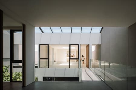 DK.52 HOUSE