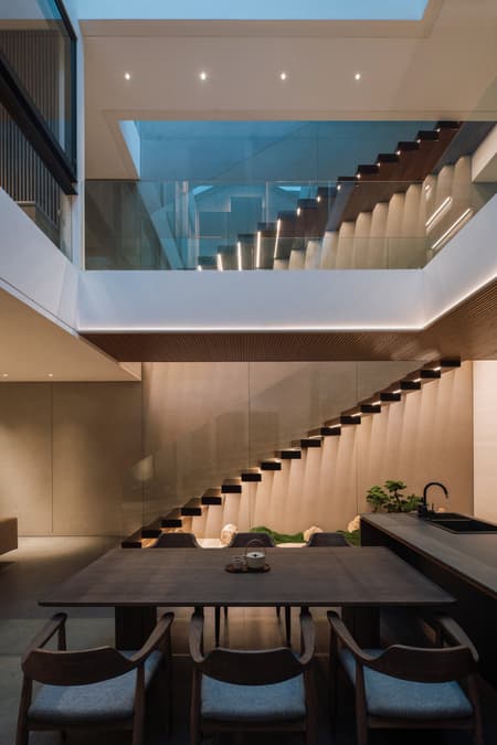 DK.52 HOUSE