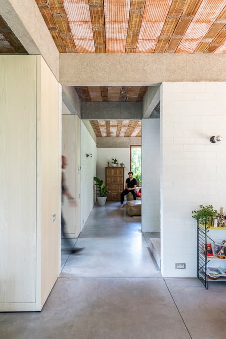 House S-L