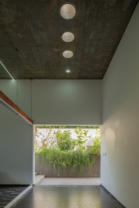 The Hunkered House