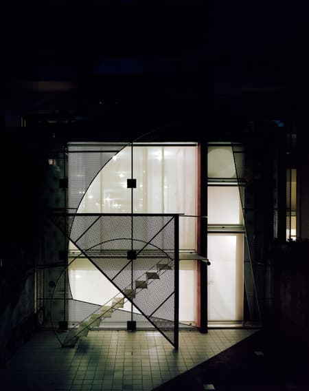 House Waves of Glass and Clouds of Metal