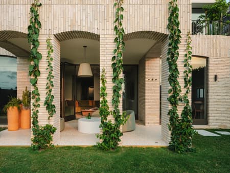 ReclaYm House