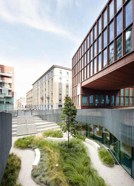 Pirelli 35 Office Building