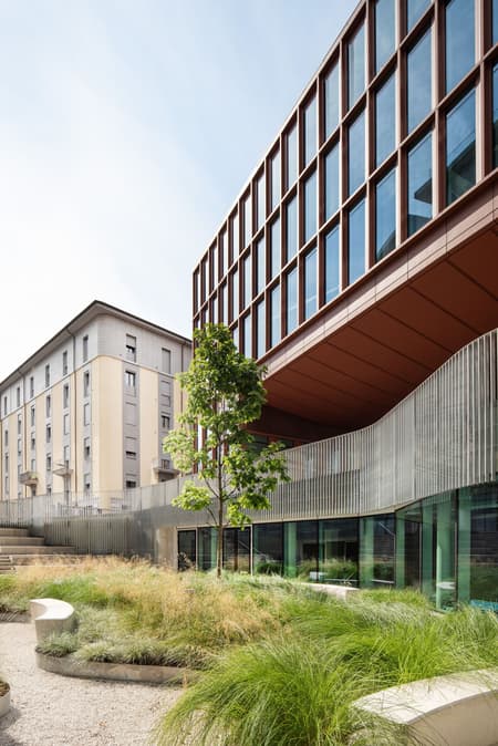 Pirelli 35 Office Building