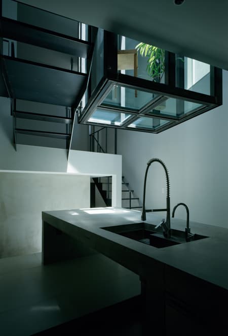 Sunroom House in Tsukaguchi