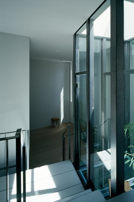 Sunroom House in Tsukaguchi