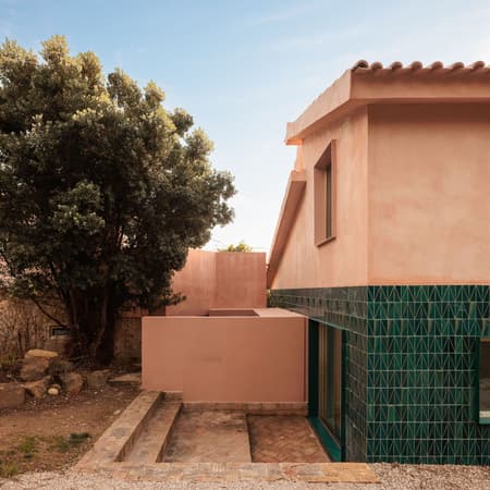 House Azóia AIP