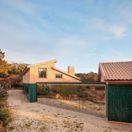 House Azóia AIP