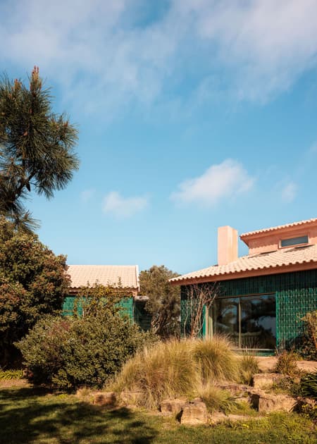 House Azóia AIP