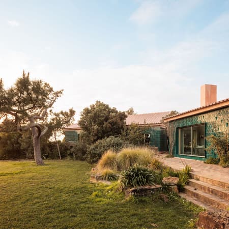 House Azóia AIP