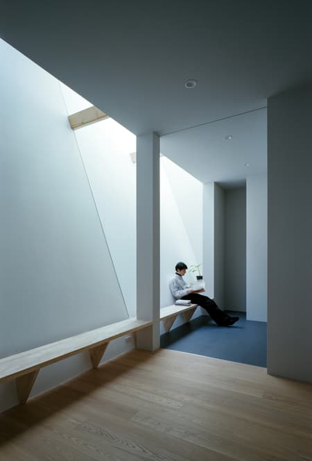 Garage House in Toyonaka