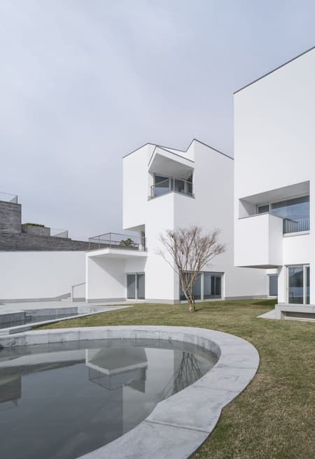 Dongqian Lake Club Houses