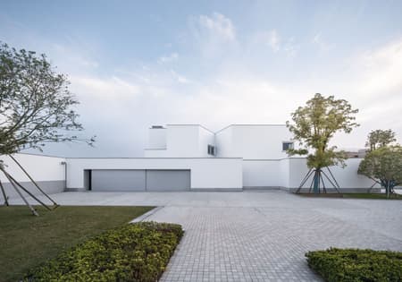 Dongqian Lake Club Houses