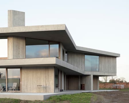 House B - T