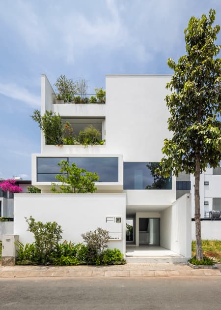 F10 House