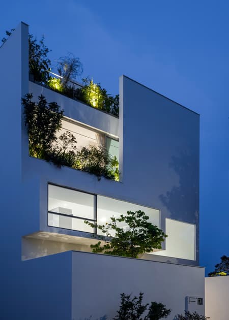 F10 House