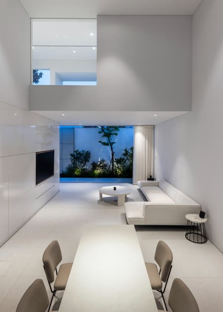 F10 House