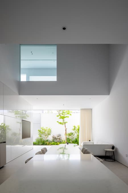 F10 House