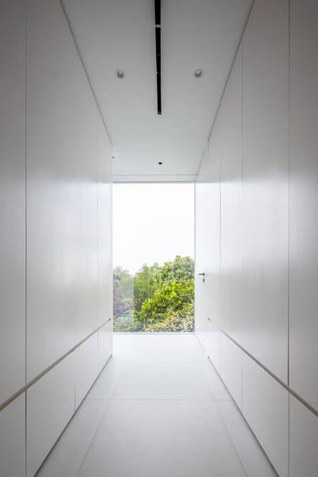F10 House