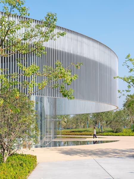 https://www.archdaily.com/1016724/nio-house-hefei-xinqiao-industrial-park-shl