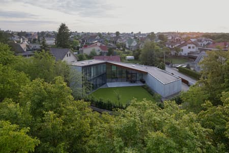 Lekeciu House