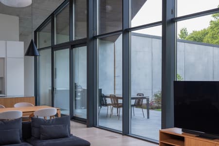 Lekeciu House