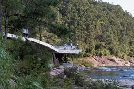 Moon Bay Waterfall Viewing