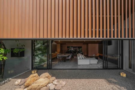 House of Dentist Couple