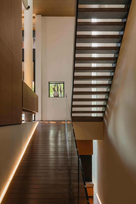 House of Dentist Couple