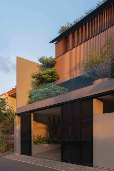 House of Dentist Couple