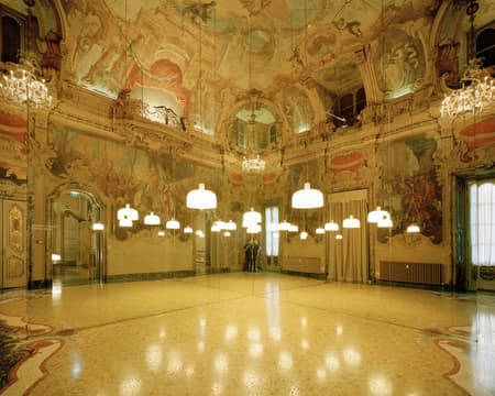 FLOS Palazzo Visconti