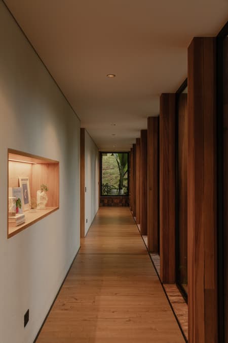 Dawn Enclosure