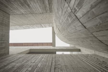 Vertical Tube House - Kam and Ly House