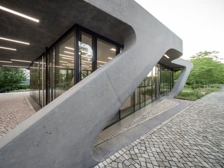 FOM University Pavilion