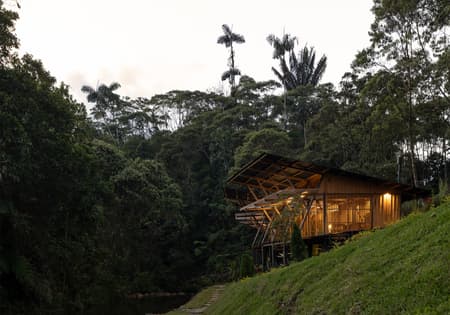 Hoguera de Madera Refuge